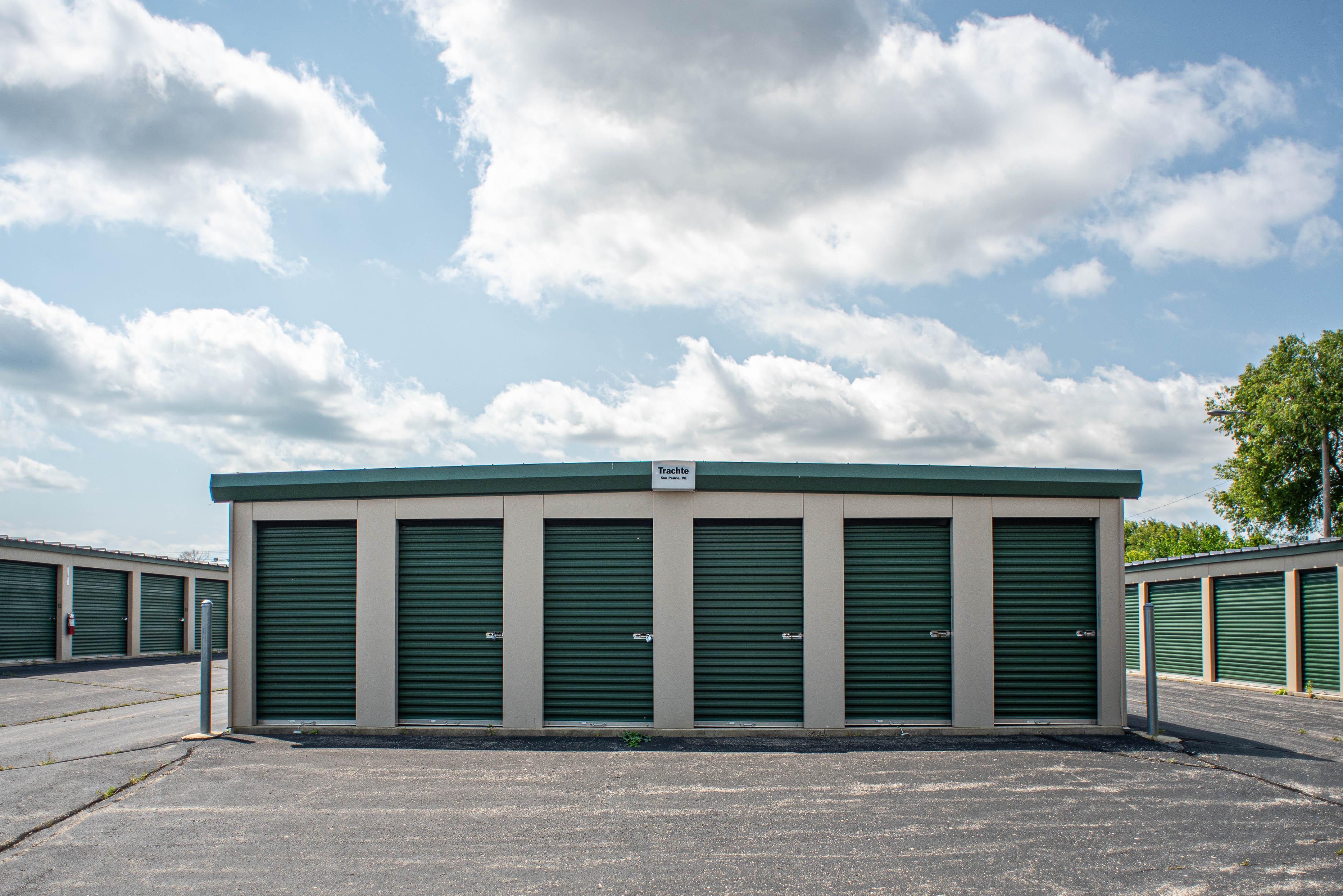 secured units in Saint Francis, WI